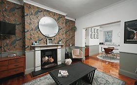 The Pavilion End - Central Paddington Apartment